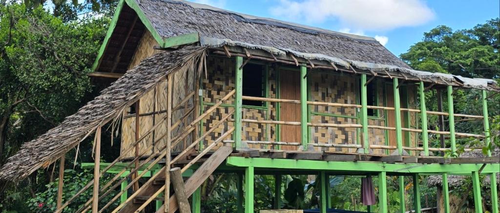 Tanna Volcano View Tree House 2
